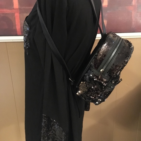 Top - Picture 6 of 6